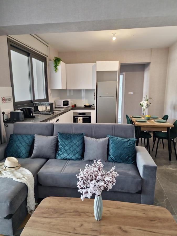 Carisa Deluxe Apartment With Jacuzzi Ларнака Экстерьер фото