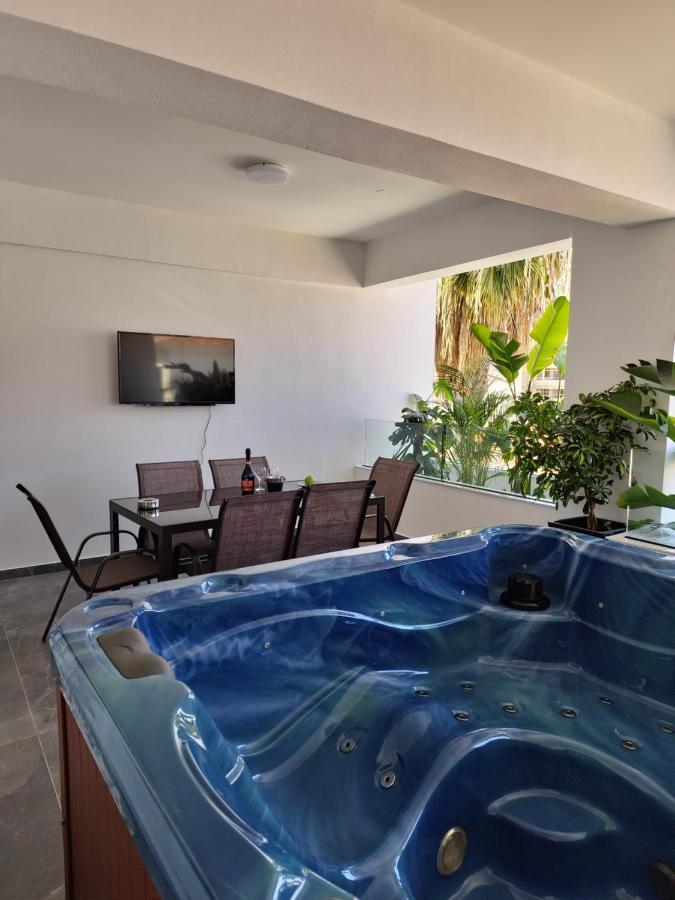 Carisa Deluxe Apartment With Jacuzzi Ларнака Экстерьер фото