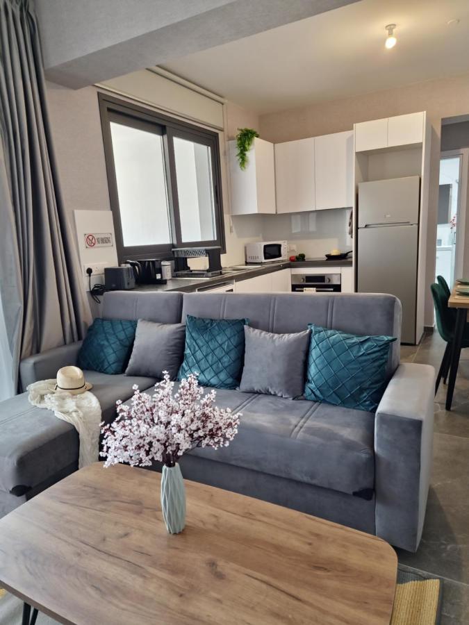 Carisa Deluxe Apartment With Jacuzzi Ларнака Экстерьер фото