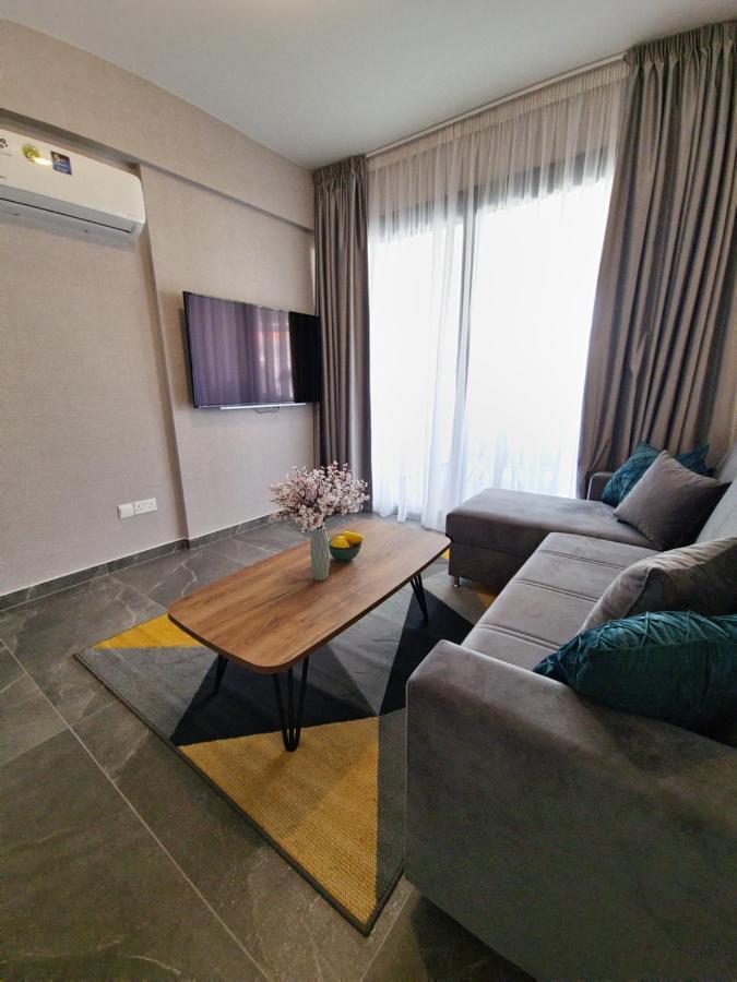Carisa Deluxe Apartment With Jacuzzi Ларнака Экстерьер фото