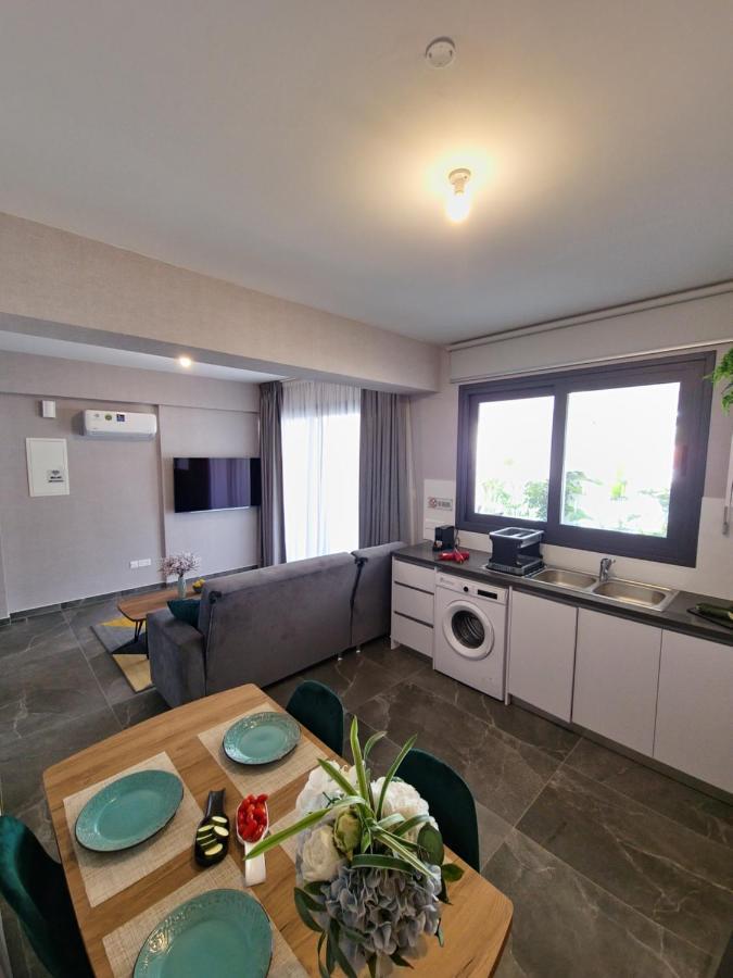 Carisa Deluxe Apartment With Jacuzzi Ларнака Экстерьер фото