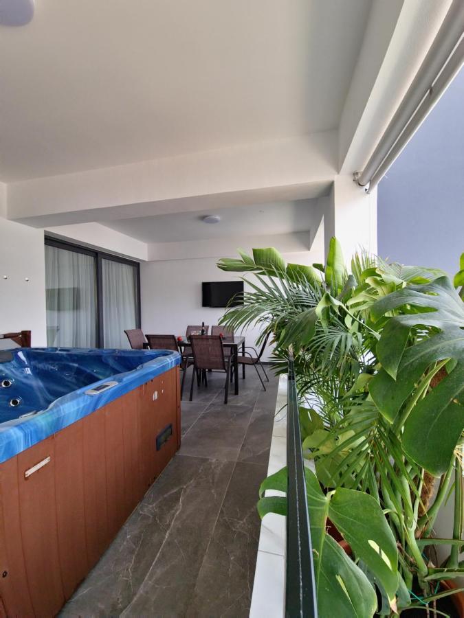 Carisa Deluxe Apartment With Jacuzzi Ларнака Экстерьер фото